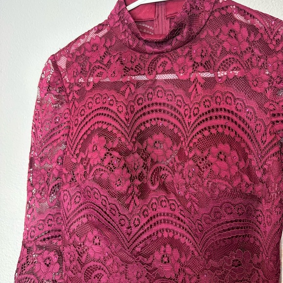 La Femme Long Bell-Sleeved Lace Homecoming Dress Size 2 NWT - Picture 5 of 9